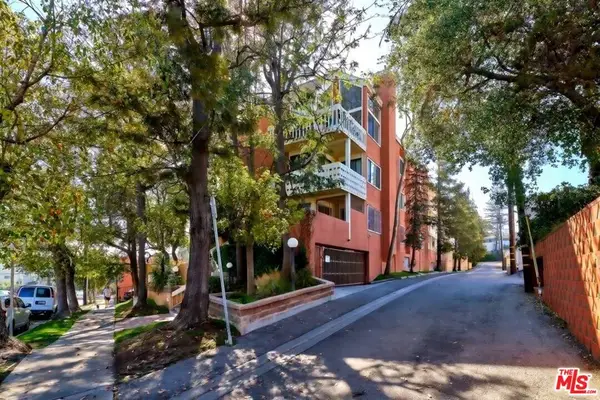 3315 Griffith Park Boulevard #101, Los Angeles, CA 90027