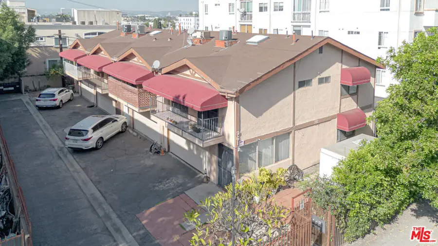 961 S Manhattan Place #3, Los Angeles, CA 90019 - #2