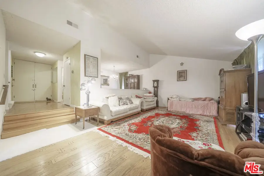 4140 Picasso Avenue, Woodland Hills, CA 91364 - #2