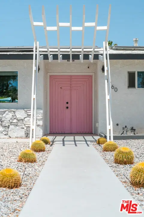 3760 E Camino San Simeon, Palm Springs, CA 92264