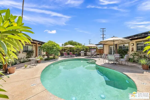 587 S Calle Ajo, Palm Springs, CA 92264