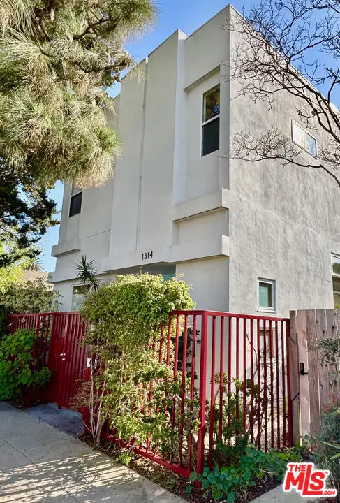 1314 Cabrillo Avenue, Venice, CA 90291