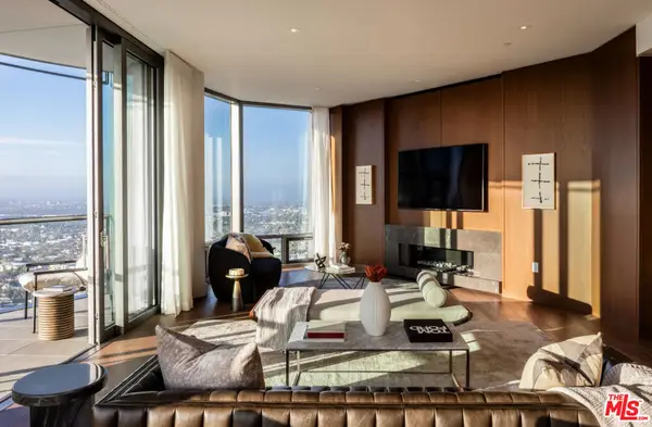 211 W Elm Court #3A, Los Angeles, CA 90067