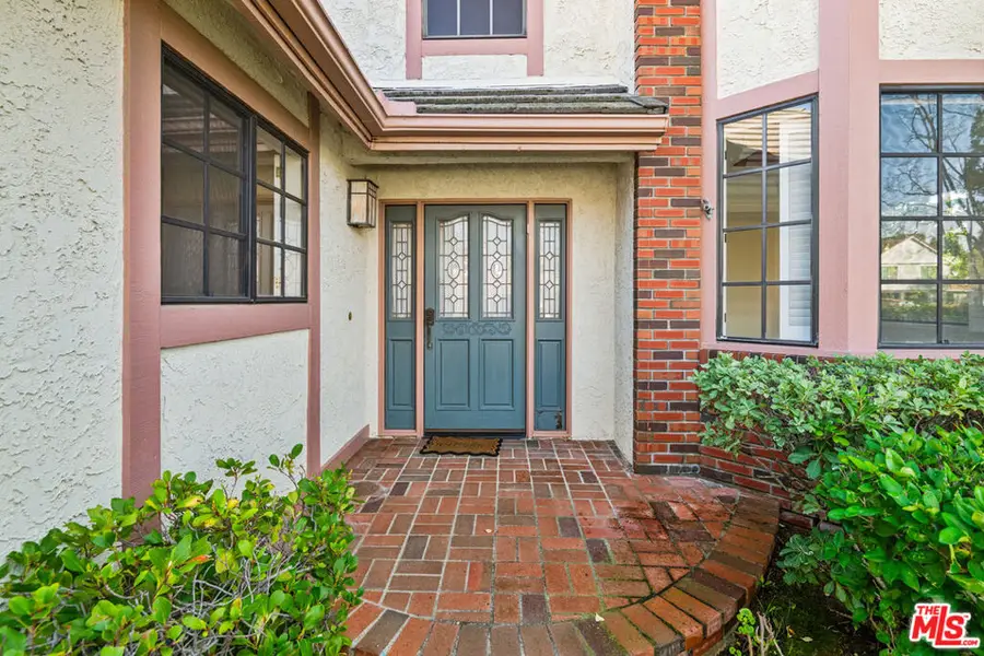 5722 Hempstead Drive, Agoura Hills, CA 91301 - Image #3