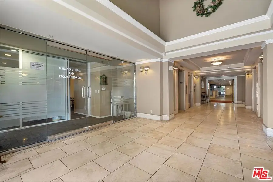 620 S Gramercy Place #103, Los Angeles, CA 90005 - #3