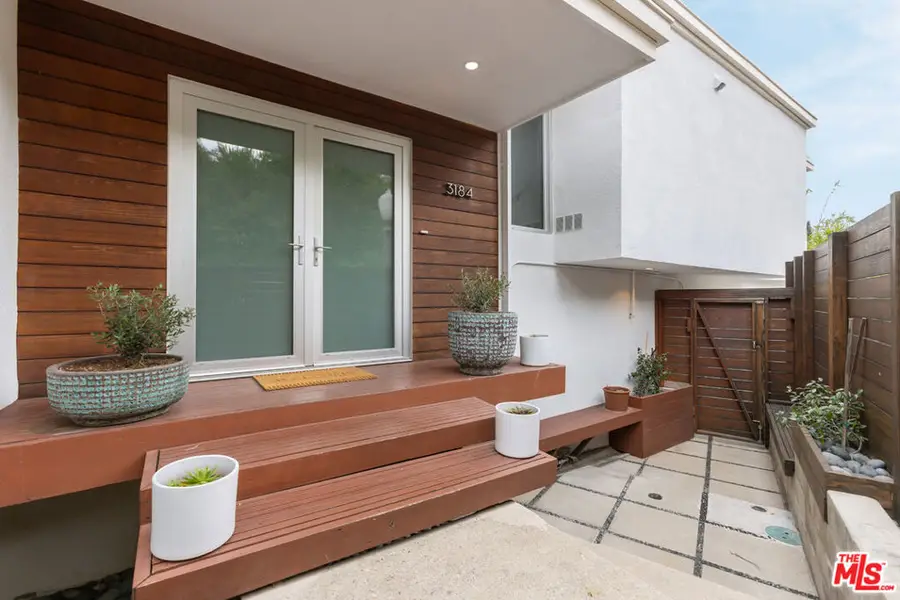 3184 Deronda Drive, Los Angeles, CA 90068 - #3
