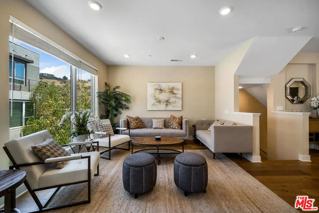 6746 W Gill Way, Los Angeles, CA 90068 - #1
