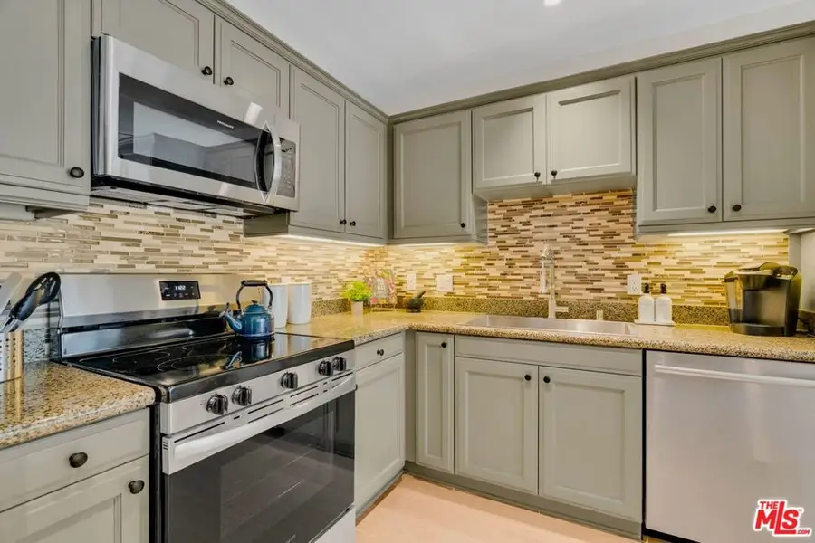 3740 Santa Rosalia Drive #302, Los Angeles, CA 90008 - #3