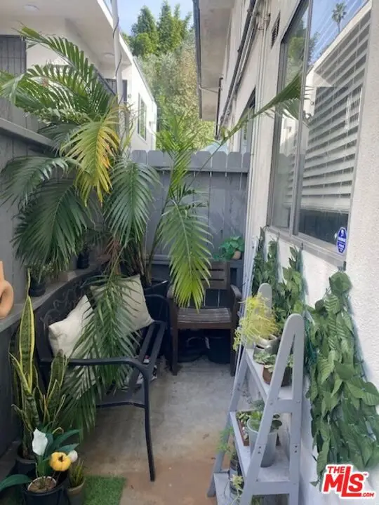 2034 Holly Drive, Los Angeles, CA 90068 - Image #3