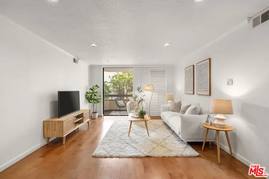 750 S Spaulding Avenue #219, Los Angeles, CA 90036 - #2