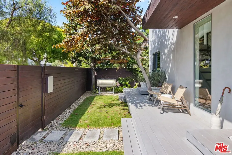 2904 Beach Avenue, Venice, CA 90291 - Image #2