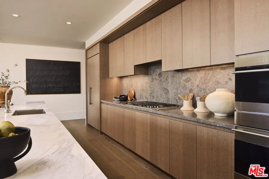 8420 W Sunset Boulevard #505, Los Angeles, CA 90069 - #3