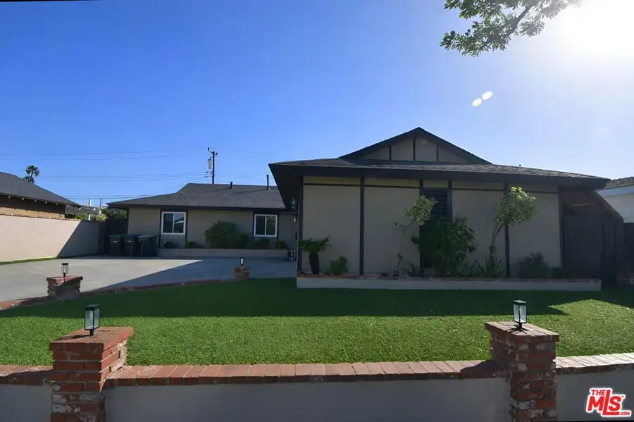 3032 Grant Avenue, Costa Mesa, CA 92626 - Image #2