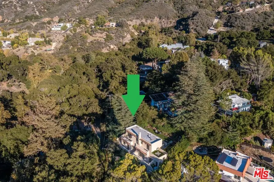 25648 Timpangos Drive, Calabasas, CA 91302 - Image #2