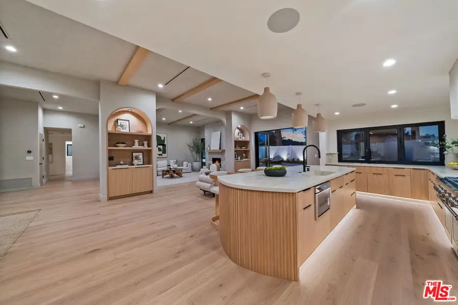 21626 Cezanne Place, Woodland Hills, CA 91364 - Image #2