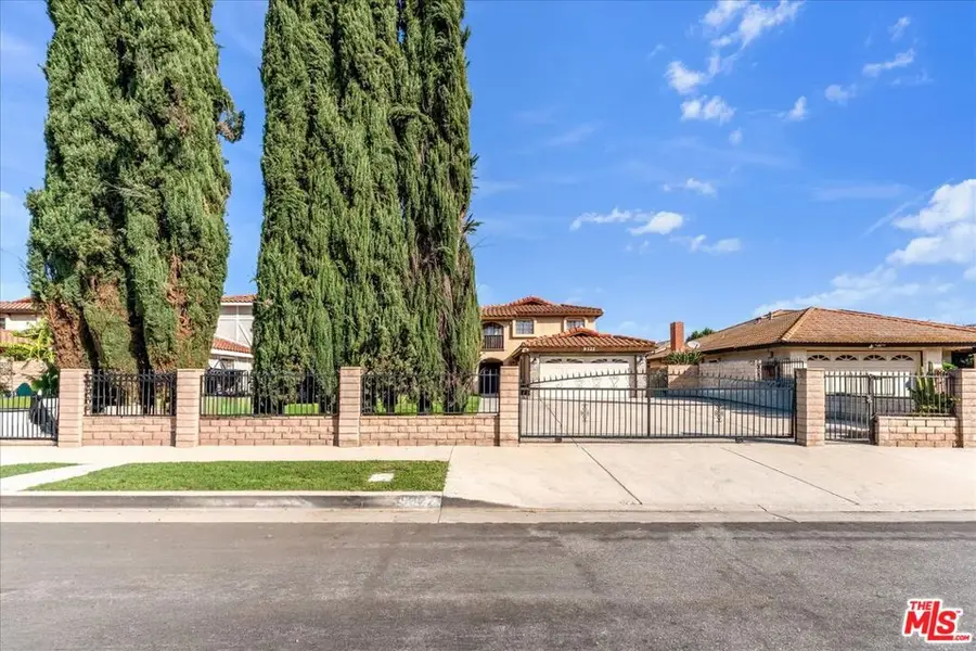 9322 Columbus Avenue, North Hills, CA 91343 - #2