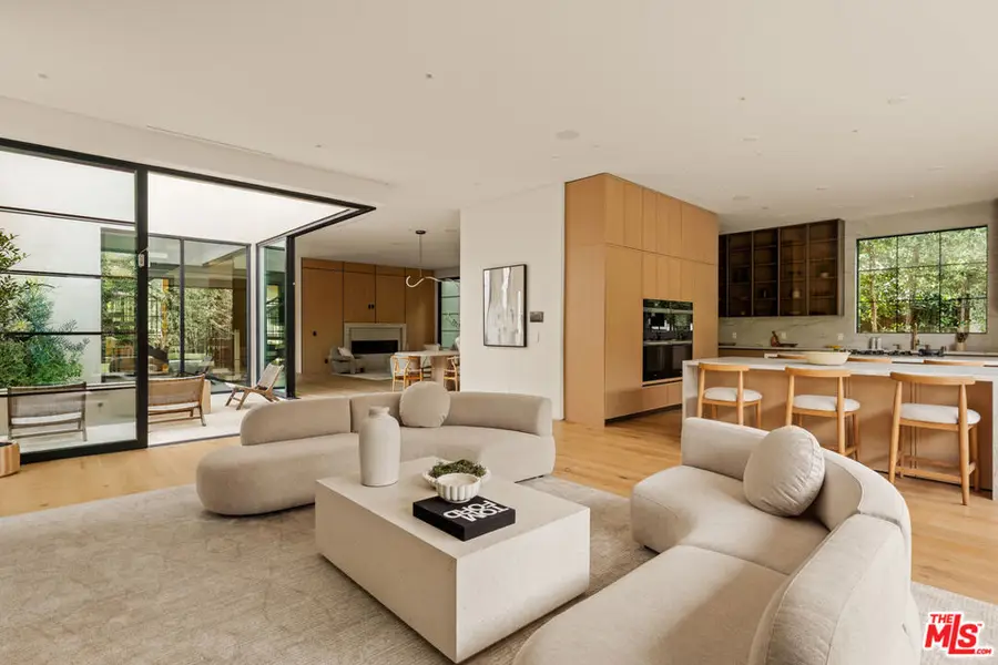 11937 Addison Street, Valley Village, CA 91607 - #3