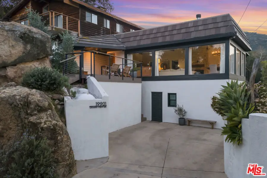 19901 Grand View Drive, Topanga, CA 90290 - #2