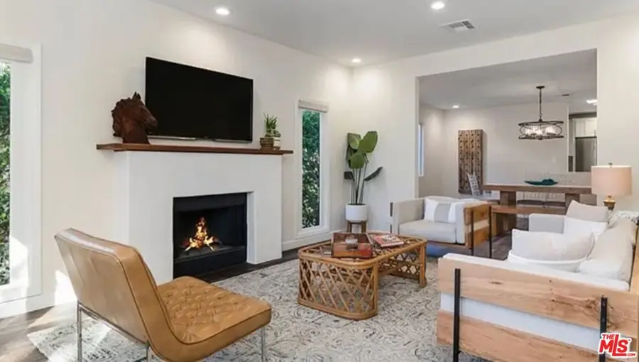 816 N Mansfield Avenue #816/818, Los Angeles, CA 90038 - #3