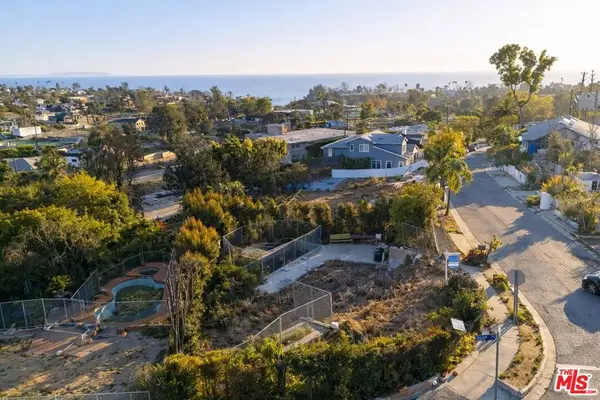 854 Las Lomas Avenue, Pacific Palisades, CA 90272