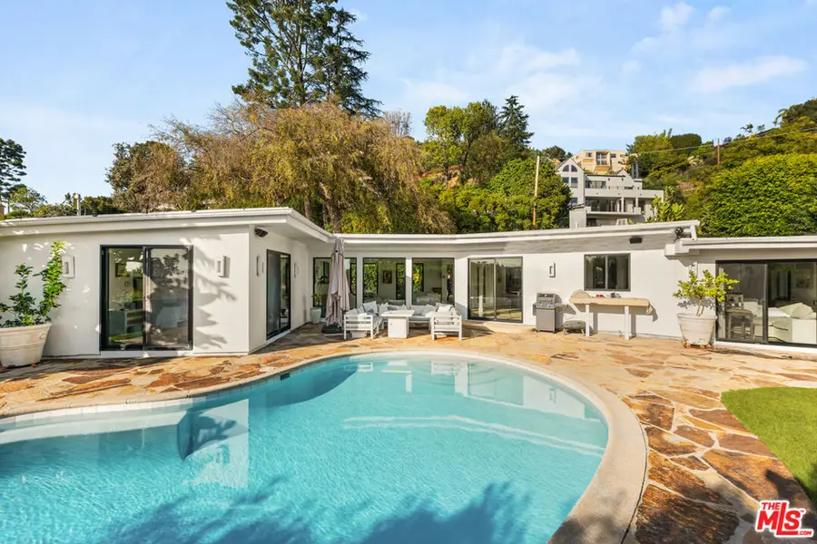 2767 La Cuesta Drive, West Hollywood, CA 90046 - #2