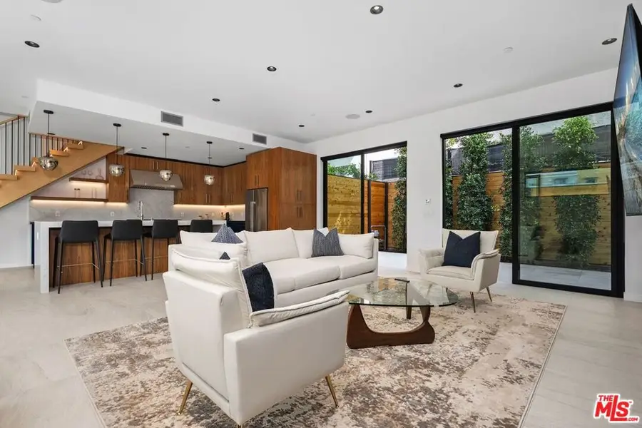 212 Bay Street #102, Santa Monica, CA 90405 - #2