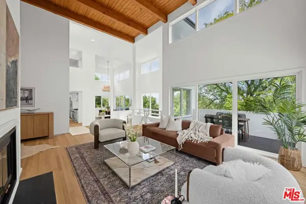 6969 Woodrow Wilson Drive, Los Angeles, CA 90068