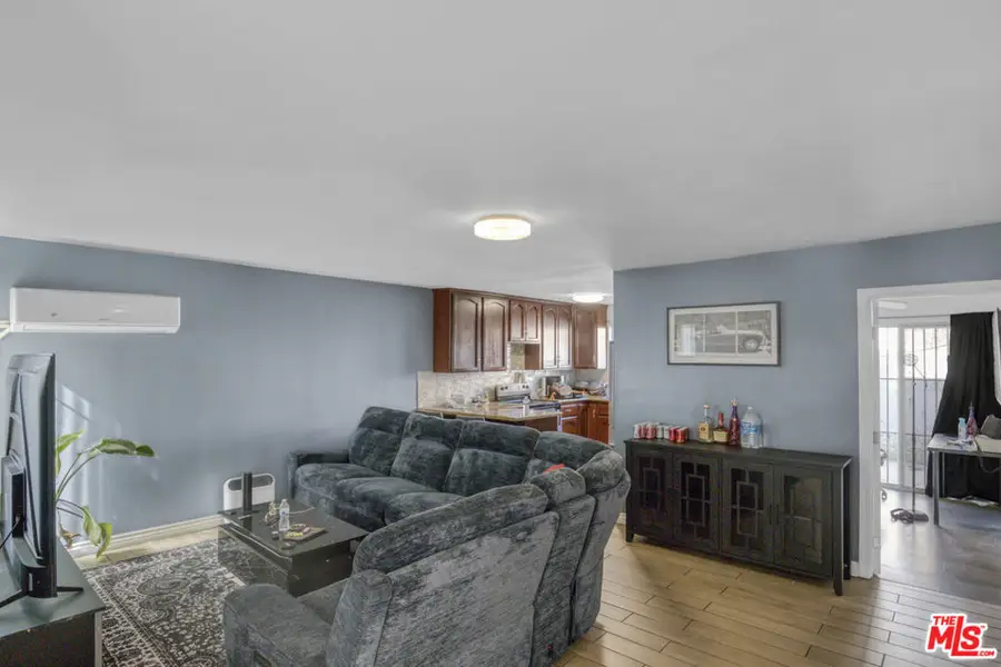 5447 Blackwelder Street, Los Angeles, CA 90016 - Image #3