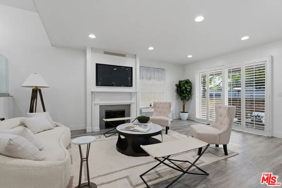 13224 Admiral Avenue #D, Marina Del Rey, CA 90292 - #3