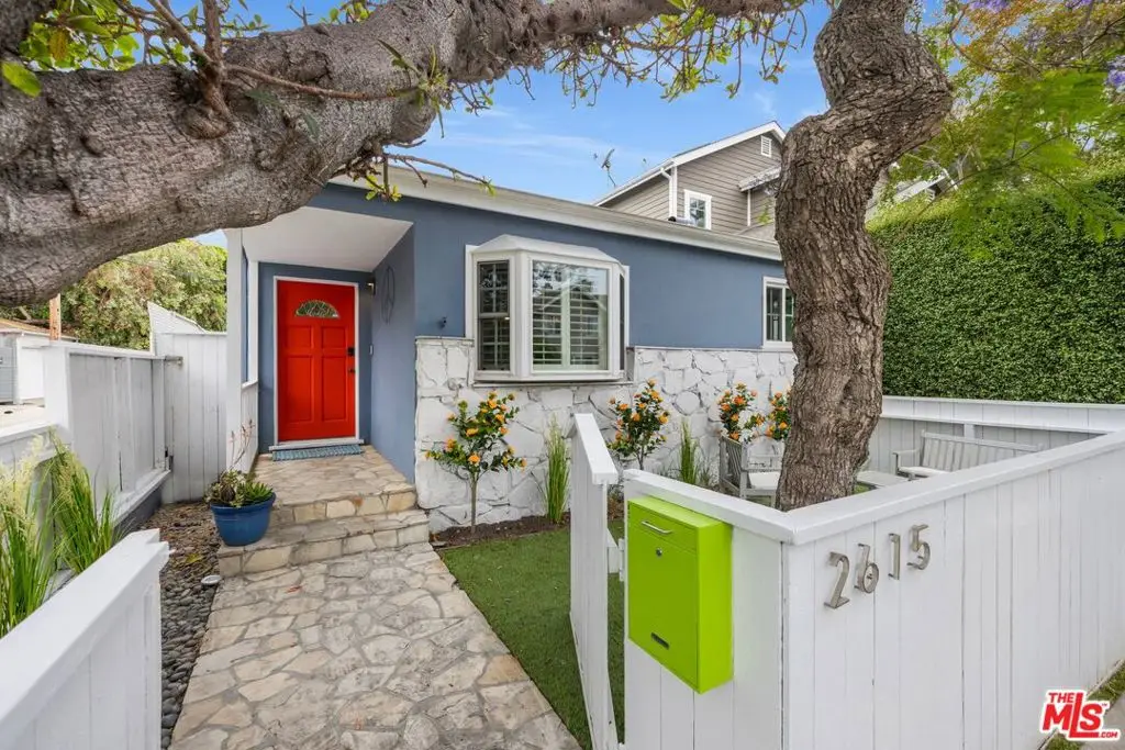 2615 Beach Avenue, Venice, CA 90291 - #1