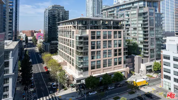 1111 S Grand Avenue #PH1, Los Angeles, CA 90015