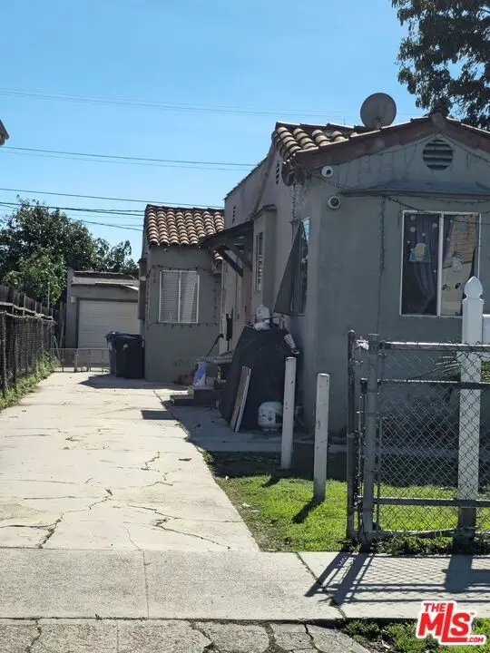 666 W 62nd Street, Los Angeles, CA 90044 - #3