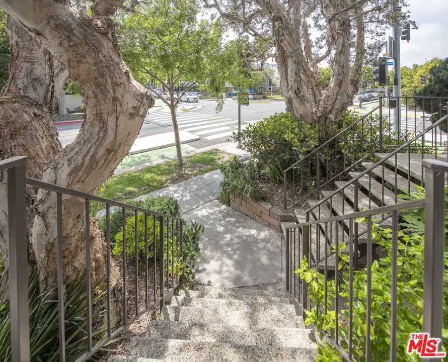 1301 17th Street #102, Santa Monica, CA 90404 - #2