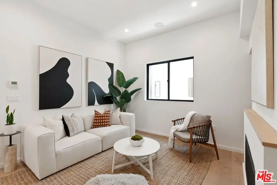 3807 S Verona Court, Los Angeles, CA 90066 - #3