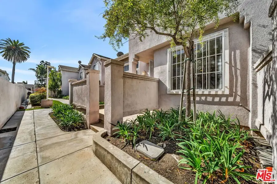 820 W Compton Boulevard #17, Compton, CA 90220 - #3