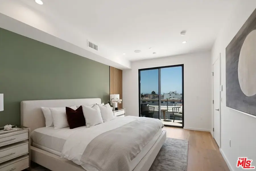 3806 S Verona Court, Los Angeles, CA 90066 - #3