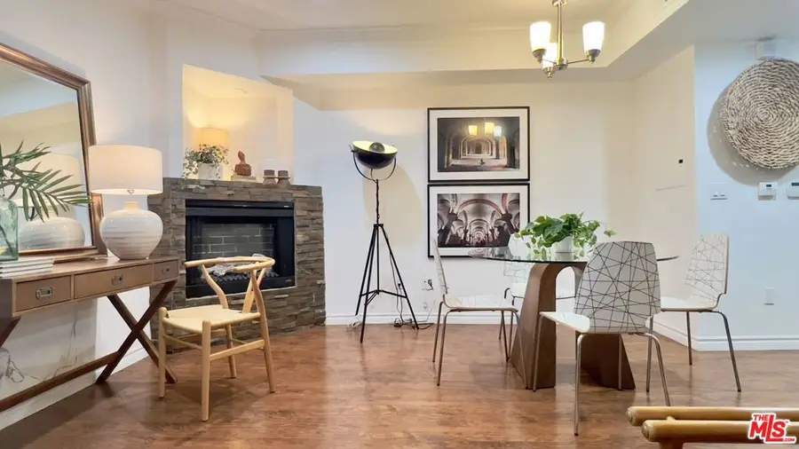 5633 Carlton Way #203, Los Angeles, CA 90028 - #2