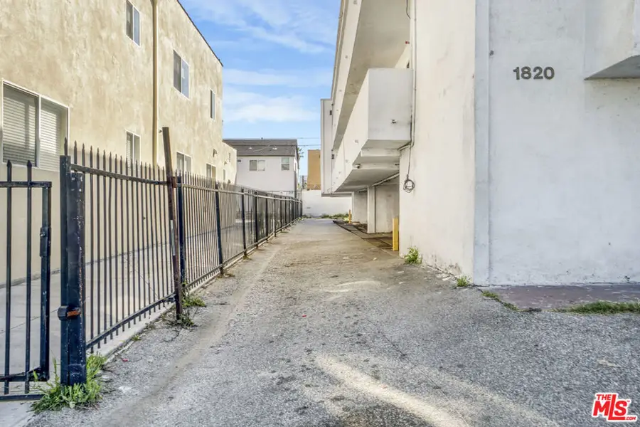 1820 S La Brea Avenue, Los Angeles, CA 90019 - #2