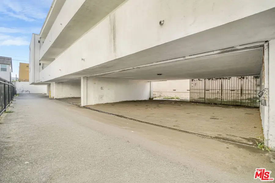 1820 S La Brea Avenue, Los Angeles, CA 90019 - #3