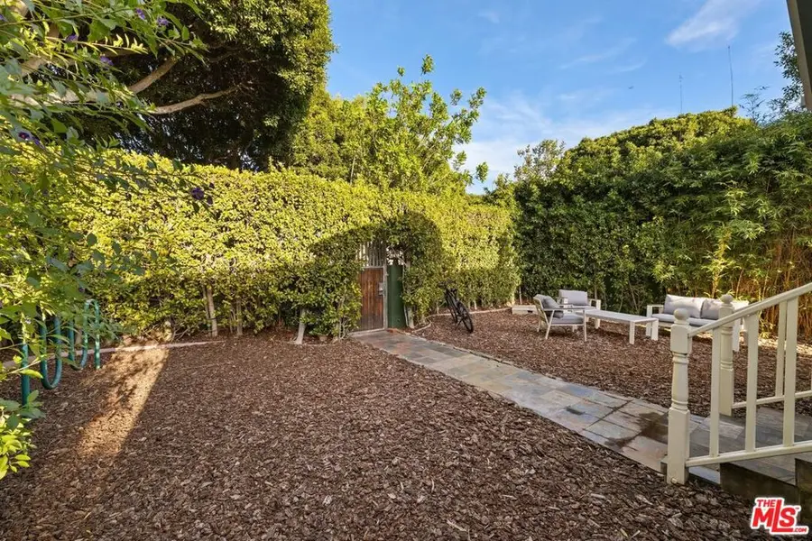 1222 Chelsea Avenue, Santa Monica, CA 90404 - #2