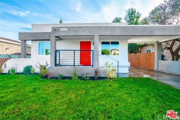 9638 S Hobart Boulevard, Los Angeles, CA 90047