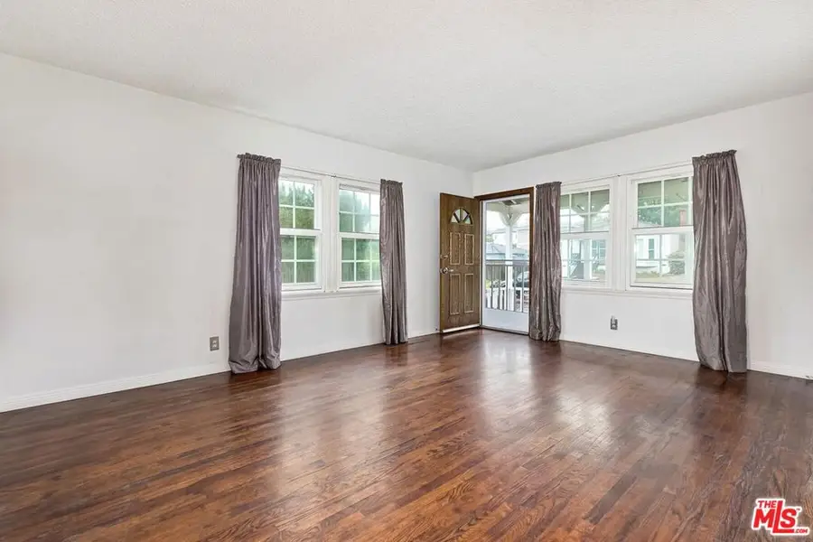 519 E Sycamore Avenue, El Segundo, CA 90245 - #2