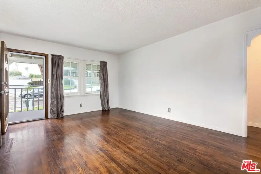 519 E Sycamore Avenue, El Segundo, CA 90245 - #3