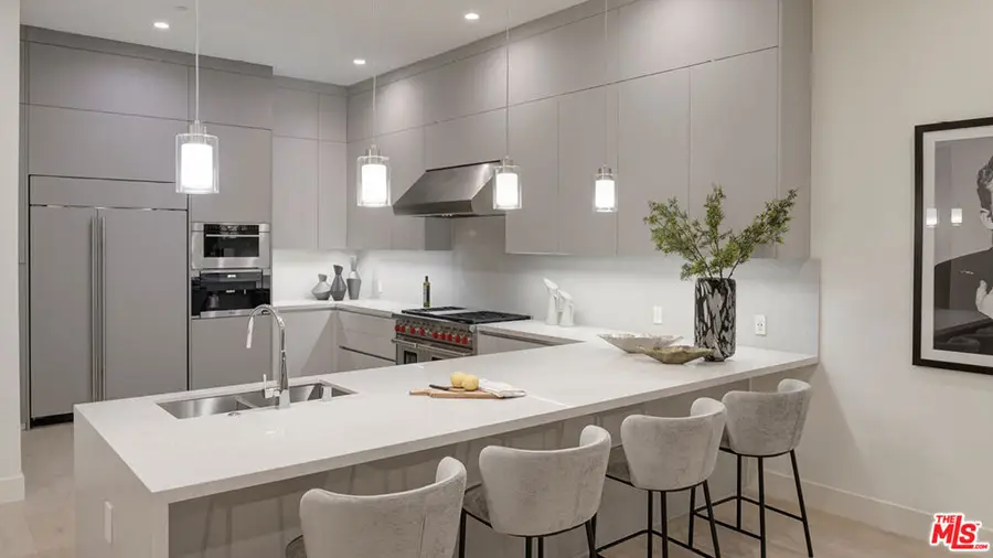 425 N Palm Drive #503, Beverly Hills, CA 90210 - #3