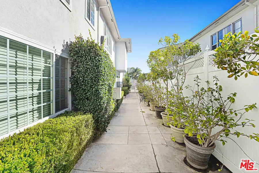 1937 S Shenandoah Street, Los Angeles, CA 90034 - #2