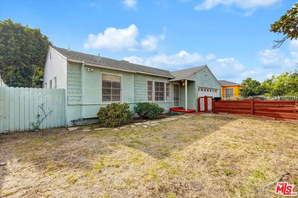 8759 Snowden Avenue, Arleta, CA 91331 - #1