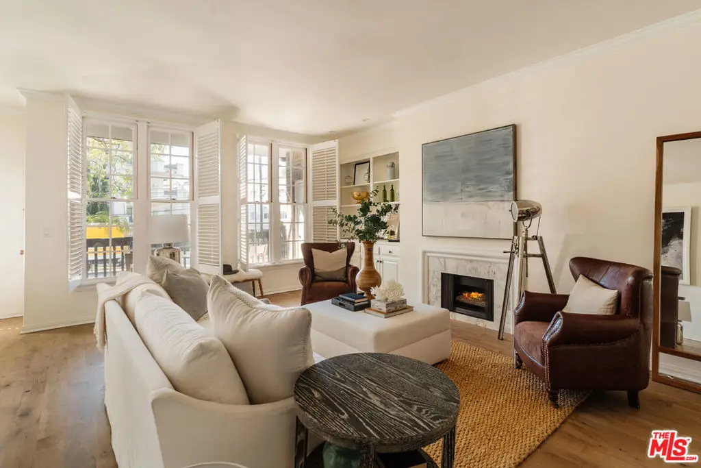 420 S Barrington Avenue #101, Los Angeles, CA 90049 - #1