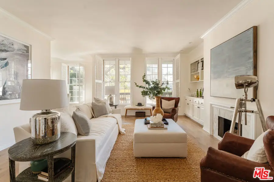 420 S Barrington Avenue #101, Los Angeles, CA 90049 - #2