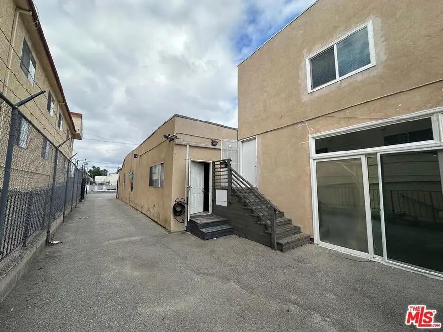 7304 Canby Avenue, Reseda, CA 91335 - #3