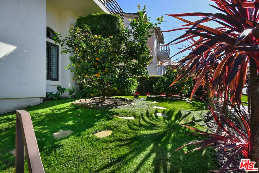 200 S Juanita Avenue, Redondo Beach, CA 90277 - #3